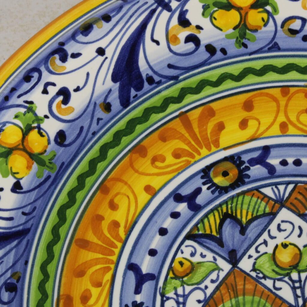 Detail of the decoration Yellow geometric of Artistic Italian Ceramics Borgioli.